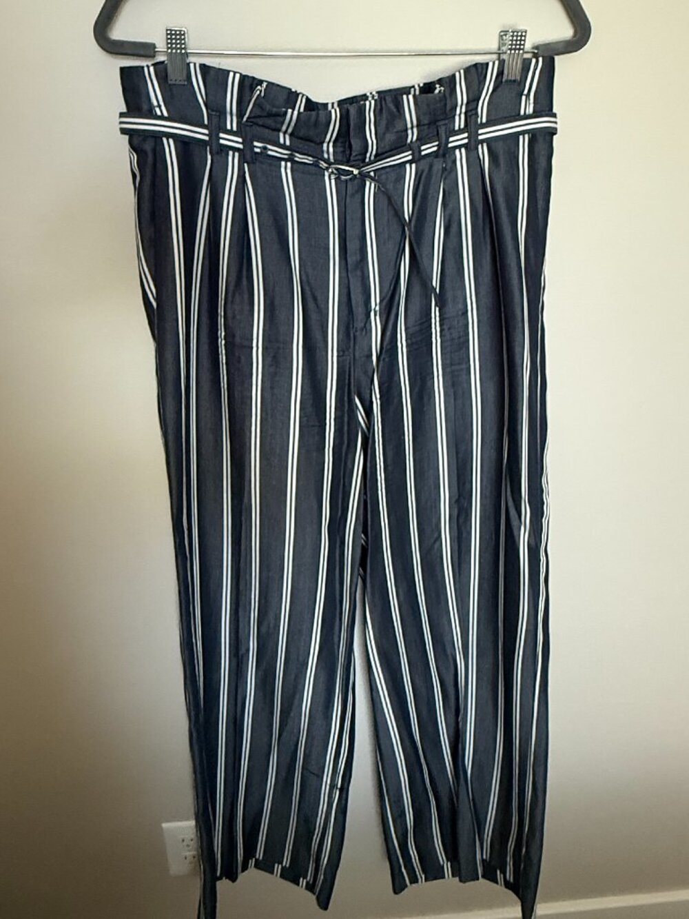 Express Wide Leg High Rise Striped Paperbag Pants Women’s Size 12